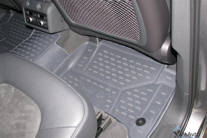 Изображение Комплект резиновых ковриков AUDI Q7 2006-2015 4шт / NLC0416210K Комплект резиновых ковриков AUDI Q7 2006-2015 4шт / NLC0416210K